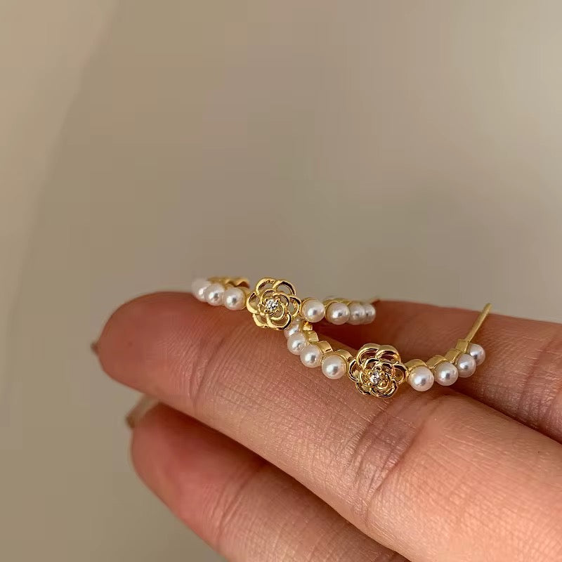 Hello Queen Pearls hoops.